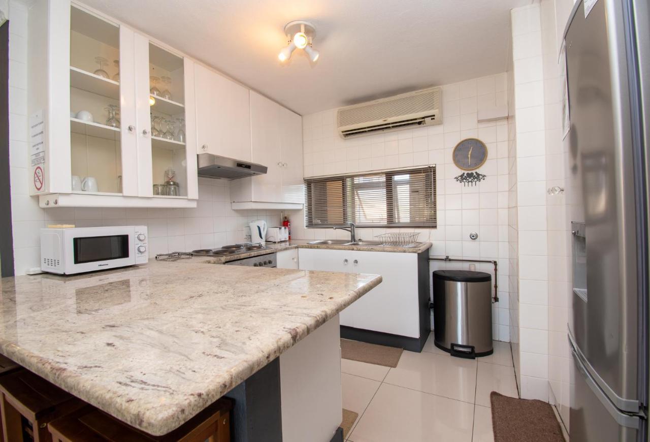 11 The Shades Umhlanga Rocks Appartement Durban Buitenkant foto